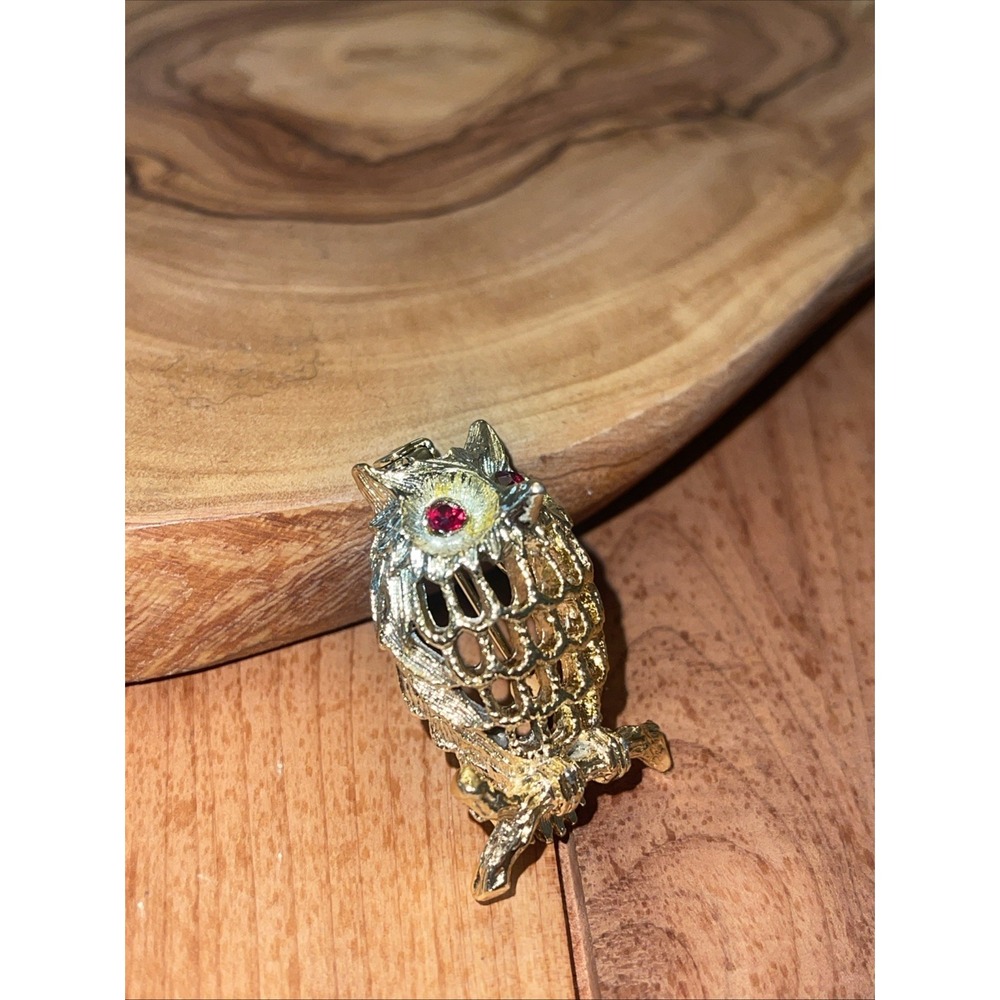 Gerry's Vintage Gold Owl Pin Brooch Red Rhinestone Eyes Made in USA Pristine - Picture 3 of 8